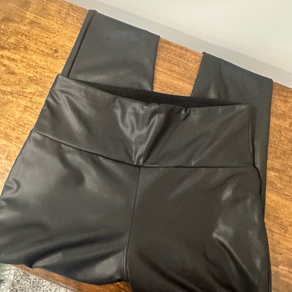 Poly Leggings